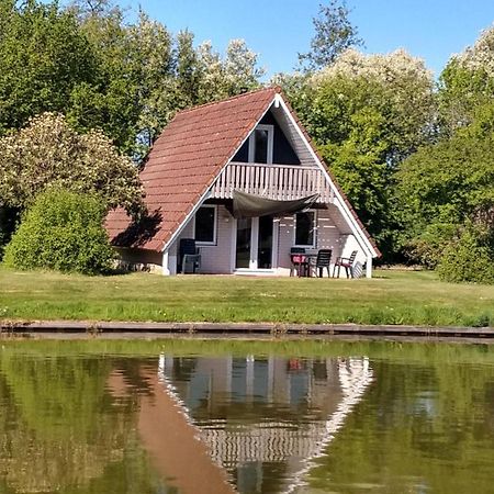 De Gouwe, 158 - Aan Visvijver, De Beste Visstek Gramsbergen ภายนอก รูปภาพ